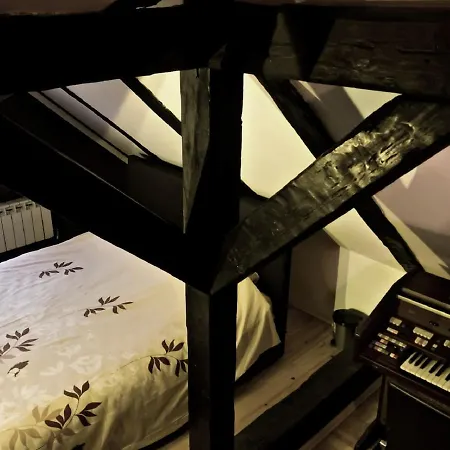 1913 Apartman